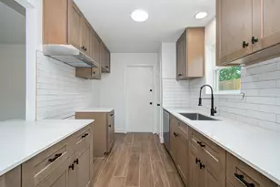 11223 Voltaire Dr, Houston, TX 77065 - Photo 16
