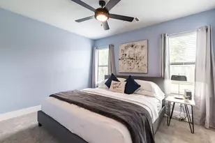 1919 Lombardy St, Houston, TX 77023 - Photo 12