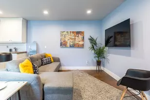 1919 Lombardy St, Houston, TX 77023 - Photo 14