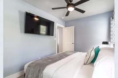 1919 Lombardy Street #A, Houston, TX 77023 - Photo 8