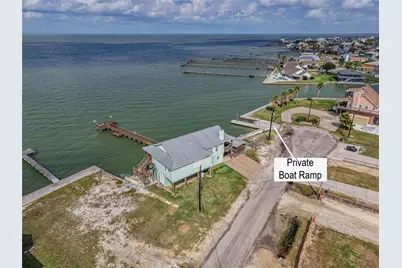 740 Copano Cove, Rockport, TX 78382 - Photo 4