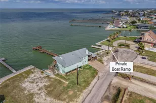 740 Copano Cove, Rockport, TX 78382 - Photo 4