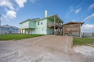 740 Copano Cove, Rockport, TX 78382 - Photo 8
