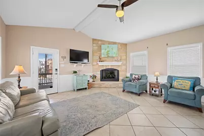 740 Copano Cove, Rockport, TX 78382 - Photo 16