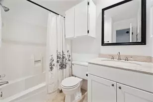 2074 Augusta Dr, Houston, TX 77057 - Photo 14