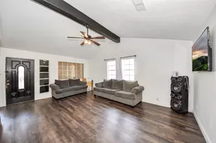 271 Trails End Dr, Cleveland, TX 77328 - Photo 10