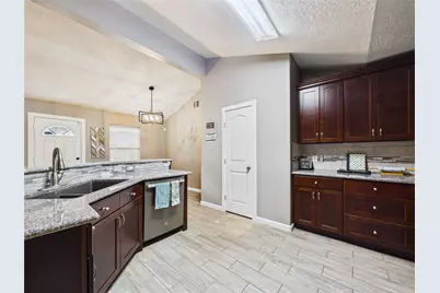 9022 Barracuda Drive, Texas City, TX 77591 - Photo 12