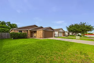 9022 Barracuda Dr, Texas City, TX 77591 - Photo 2