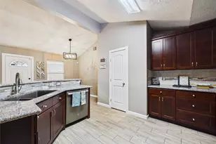 9022 Barracuda Dr, Texas City, TX 77591 - Photo 12