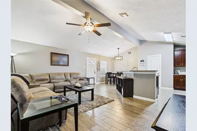9022 Barracuda Drive, Texas City, TX 77591 - Photo 6