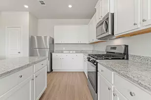 8835 New Jade Dr, Iowa Colony, TX 77583 - Photo 6