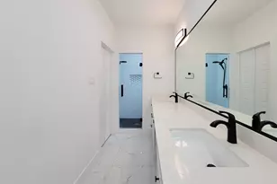 5019 Creekmont Dr, Houston, TX 77091 - Photo 32