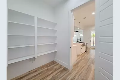 5019 Creekmont Drive, Houston, TX 77091 - Photo 14