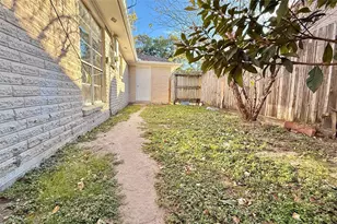 5702 Arncliffe Dr, Houston, TX 77088 - Photo 38