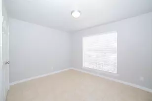 2010 N Travis St, Liberty, TX 77575 - Photo 4
