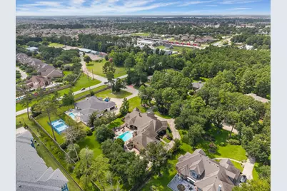 11927 Waterford Estates Court, Tomball, TX 77377 - Photo 4