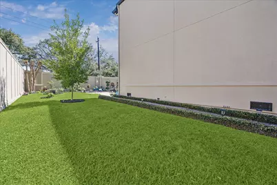 102 Vieux Carre Drive, Houston, TX 77009 - Photo 28