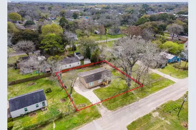 805 Chestnut Street, La Marque, TX 77568 - Photo 1
