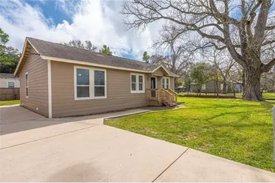 805 Chestnut Street, La Marque, TX 77568 - Photo 2