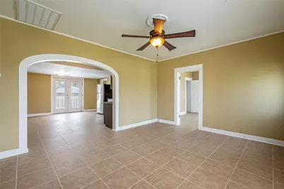 805 Chestnut Street, La Marque, TX 77568 - Photo 6