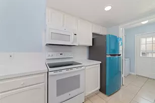 17 April Point Dr N, Conroe, TX 77356 - Photo 14