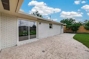 10966 Shadow Wood Dr, Houston, TX 77043 - Photo 28