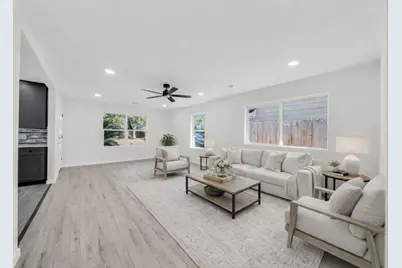 5025 De Milo Drive, Houston, TX 77092 - Photo 4