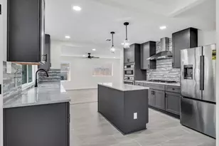 5025 De Milo Dr, Houston, TX 77092 - Photo 10