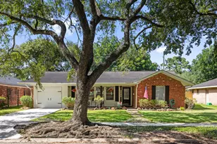 5314 Stillbrooke Dr, Houston, TX 77096 - Photo 2