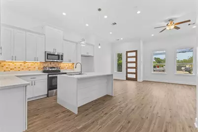 7805 Farnsworth Street #A, Houston, TX 77022 - Photo 2