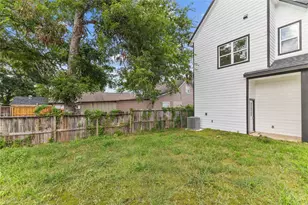 7805 Farnsworth St, Houston, TX 77022 - Photo 26