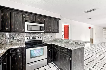 2027 Shadow Rock Drive, Houston, TX 77339 - Photo 20