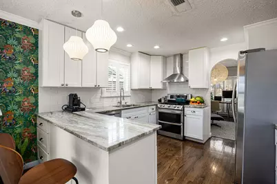 4819 Chantilly Lane, Houston, TX 77092 - Photo 14