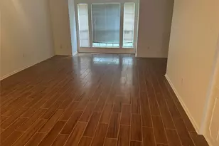 13190 Trail Hollow Dr, Houston, TX 77079 - Photo 2