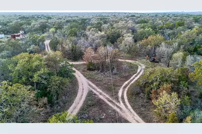 137 Shady Oaks Loop, Cedar Creek, TX 78612 - Photo 2