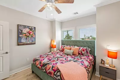 3211 Avenue K, Galveston, TX 77550 - Photo 26