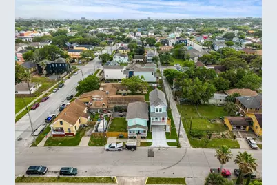 3211 Avenue K, Galveston, TX 77550 - Photo 40