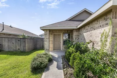 8635 Wooster Trails Drive, Baytown, TX 77521 - Photo 2