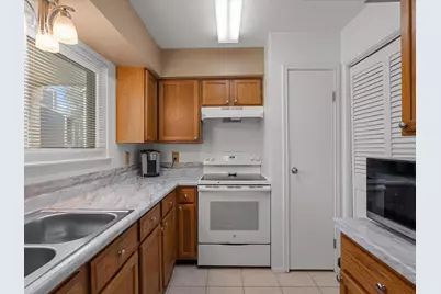 18515 Egret Bay Boulevard #1101, Webster, TX 77058 - Photo 8