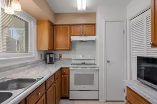 18515 Egret Bay Blvd, Webster, TX 77058 - Photo 8