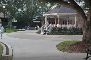 5213 Linden St, Bellaire, TX 77401 - Photo 16