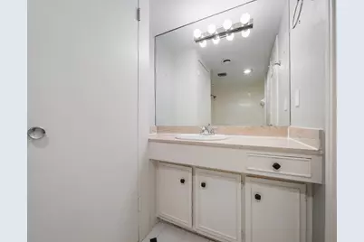 656 S Ripple Creek Drive #656, Houston, TX 77057 - Photo 16