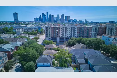 1133 W Clay Street #C, Houston, TX 77019 - Photo 2