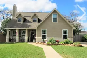 2512 Avenue E, Bay City, TX 77414 - Photo 1