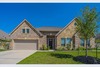 11903 Oakwood Dr, Mont Belvieu, TX 77535 - Photo 1