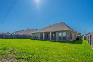 11903 Oakwood Dr, Mont Belvieu, TX 77535 - Photo 28
