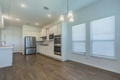 11903 Oakwood Dr, Mont Belvieu, TX 77535 - Photo 12