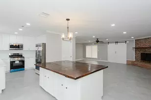 606 Scenic Dr, Baytown, TX 77521 - Photo 14