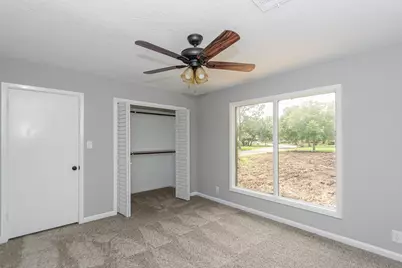 606 Scenic Drive, Baytown, TX 77521 - Photo 32