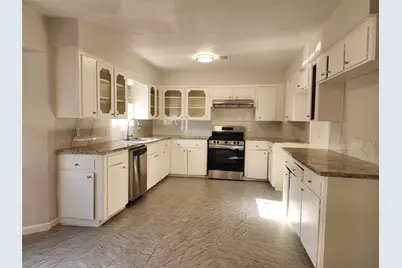 8531 Hiawatha Drive, Houston, TX 77036 - Photo 6